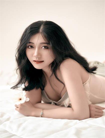 影视技术：《ソフトタッチ冈田纱夜写真》的高速摄影 技术难题的创造性解决 树立行业技术的新标杆